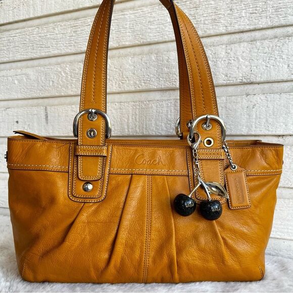 COACH Yellow Butter Fall Y2K Gallery Hampton East West Tote Shoulder Bag SoHo - Picture 1 of 12